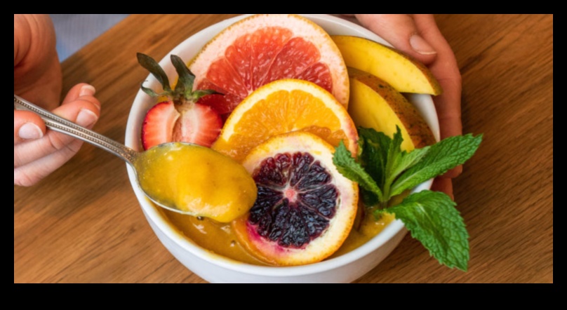 אלגנטיות טרופית: ללגום מיצי פירות טריים מעולים בסטייל