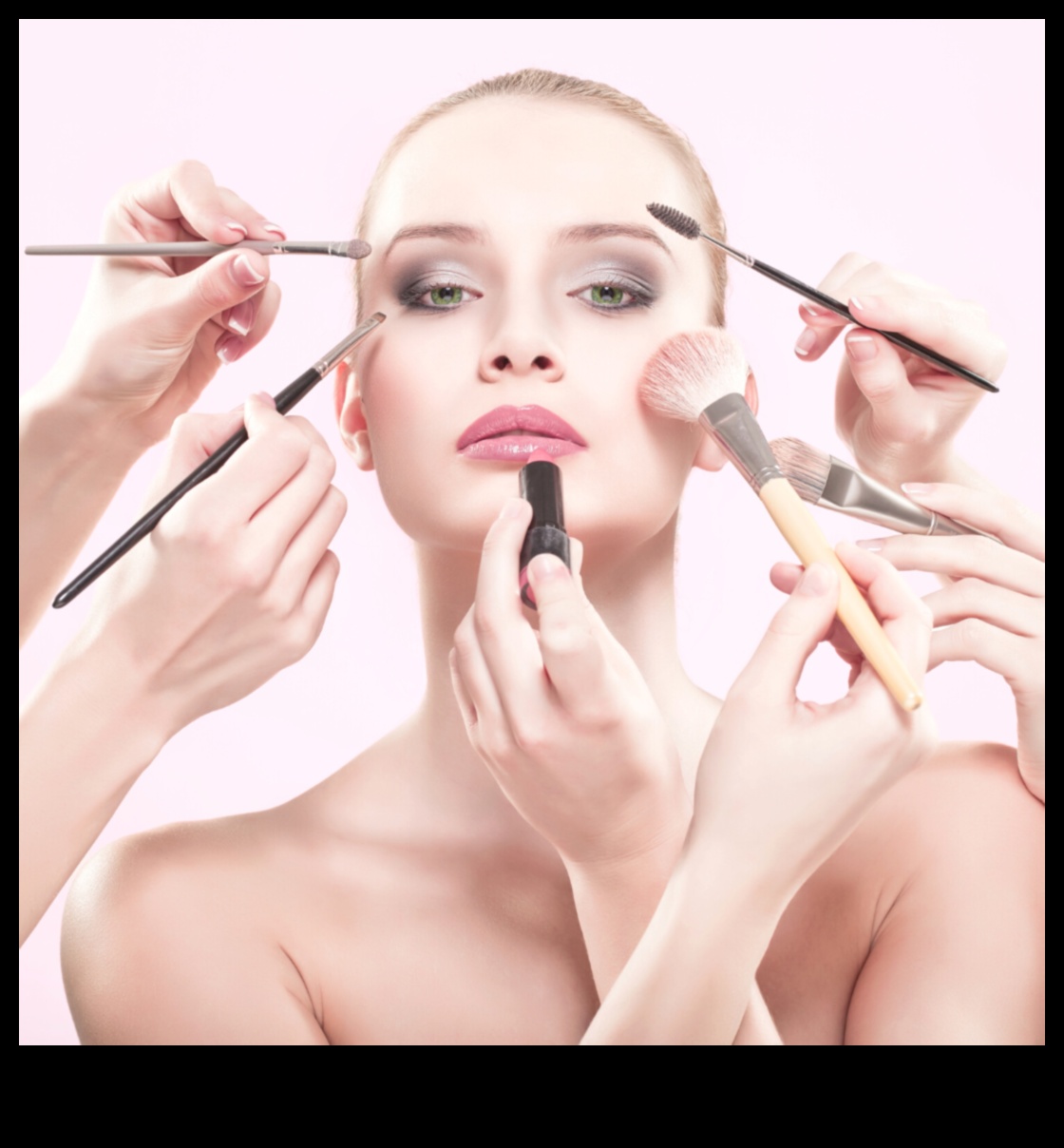 השפעת האיפור הטבעי על הביטחון שלך: מקרין ביטחון עצמי