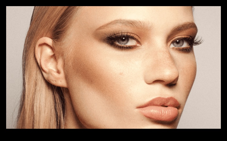 צימוד מסקרה וצלליות: שפר את התכונות שלך עם דיוק