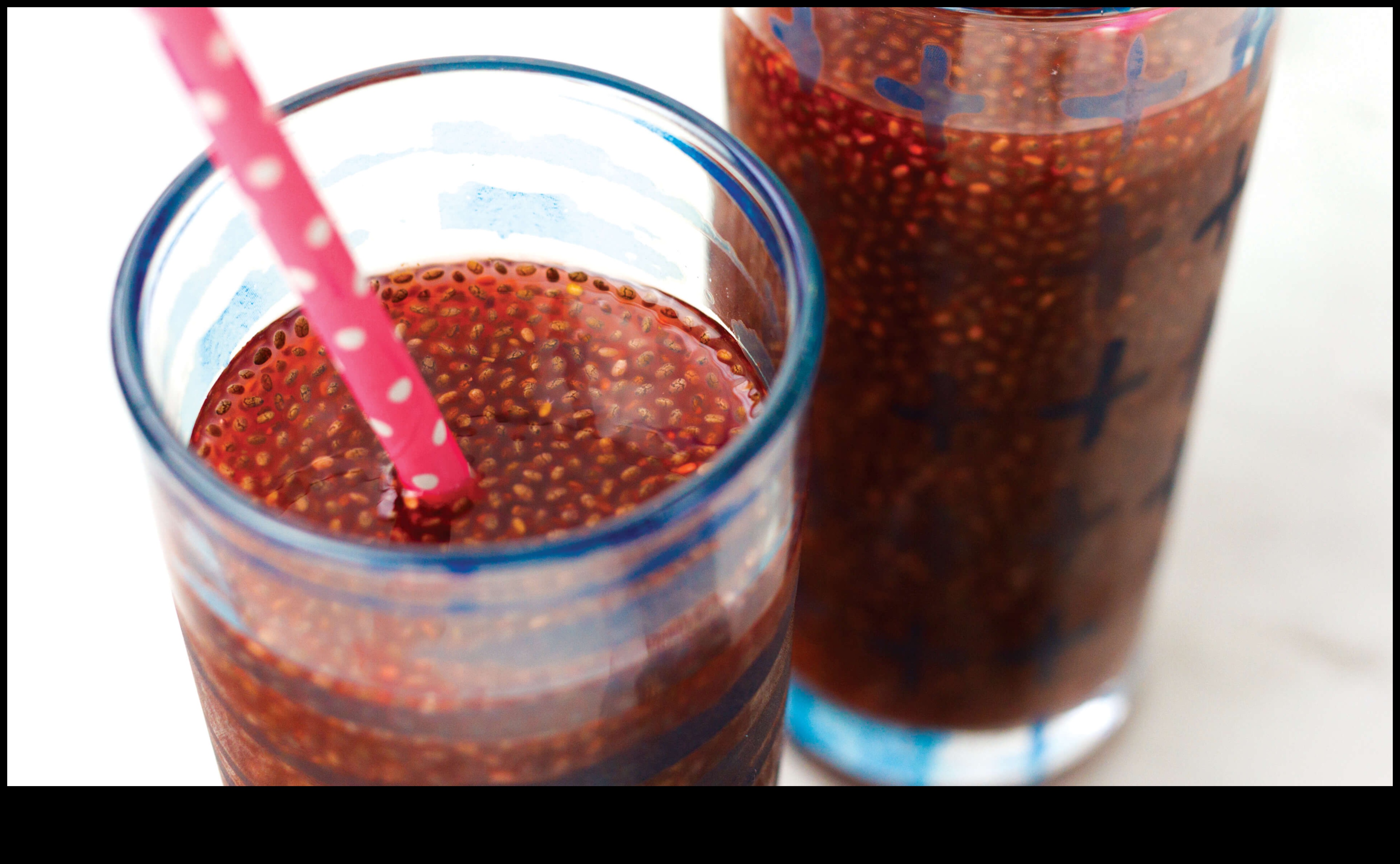 חיוניות בוקר: שפר את היום שלך עם לגימות משקה טהור של זרעי צ'יה