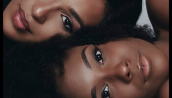 מזוהרים צעירים ועד זוהר חסר גיל: איפור טבעי לכל שלב בחיים