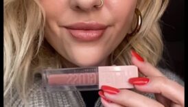 פירוק סגנונות: קלאסי, נועז או עדין - איזה גלוס מתאים לך?